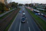 Potrącenie na Wielickiej w Krakowie. Samochód uderzył w jadącego na hulajnodze
