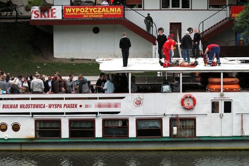 Wrocław: Mężczyzna skoczył z mostu Zwierzynieckiego (ZDJĘCIA)