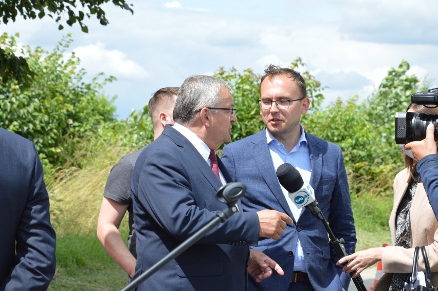 Minister infrastruktury zapowiedział w Ostrowcu podpisanie umowy z wykonawcą "małej obwodnicy" miasta [ZDJĘCIA, WIDEO]