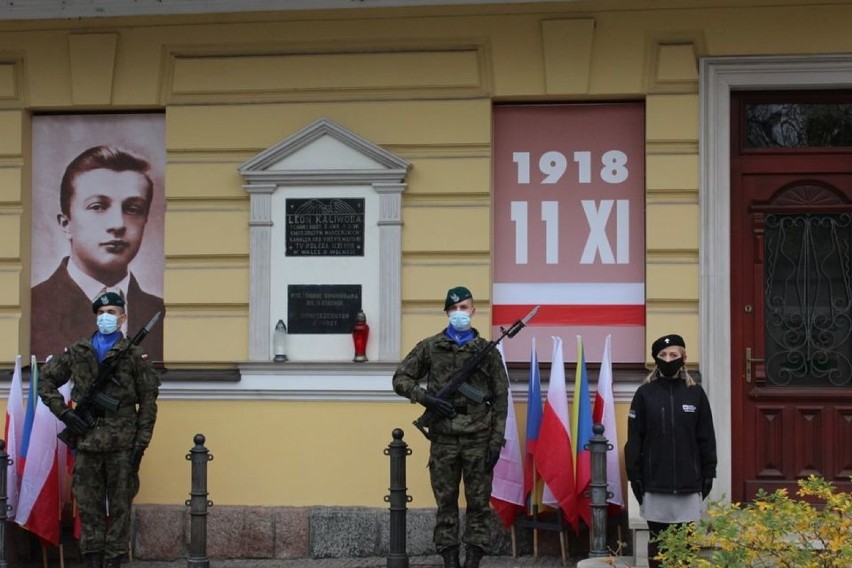 Skromne Święto Niepodległości 2020 w Łomży [zdjęcia]