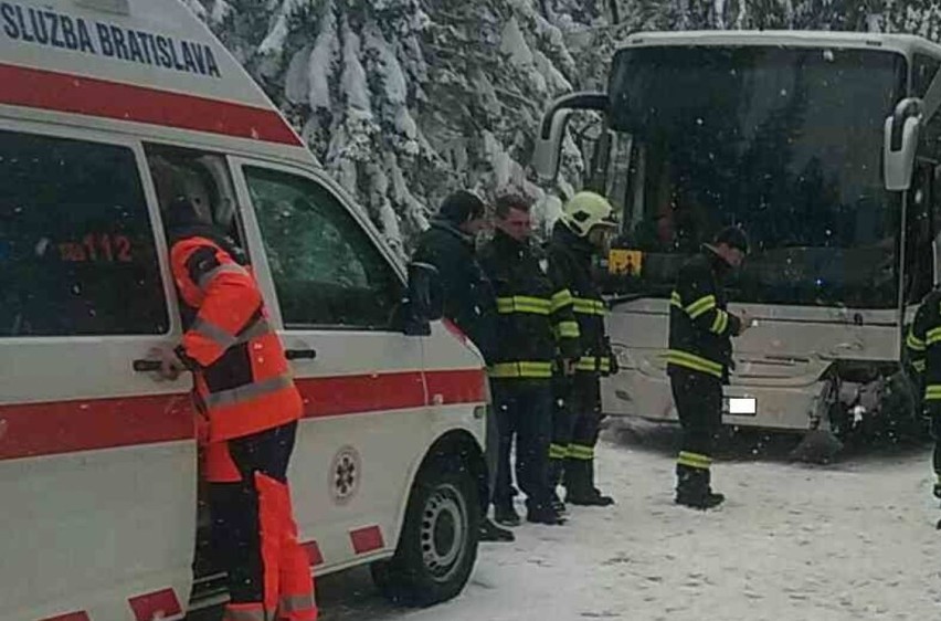 Z nieoficjalnych informacji wynika, że autokarem jechały...