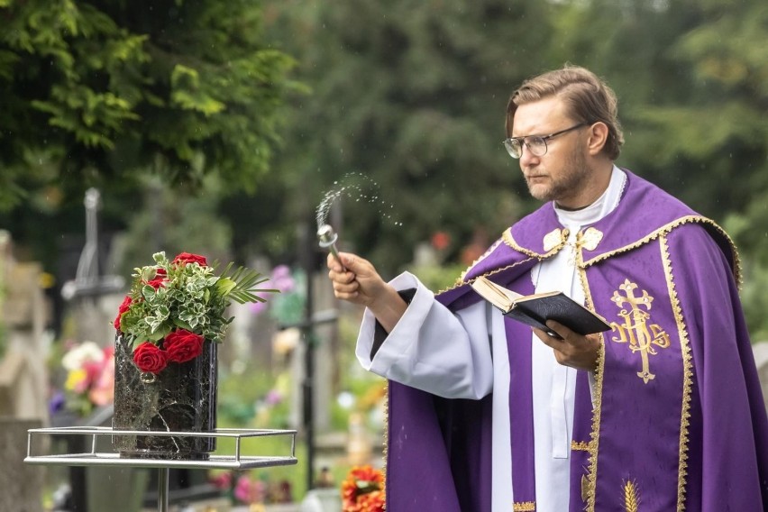 W Krakowie pożegnano Bronisława Augustyniaka, byłego wieloletniego sędziego, trenera i działacza piłkarskiego [ZDJĘCIA]