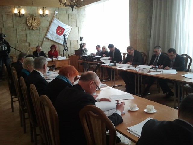 Ostatnią sesję Rady Miasta w Kraśniku zdominował sposób przedstawienia informacji przez rzecznika prasowego magistratu.