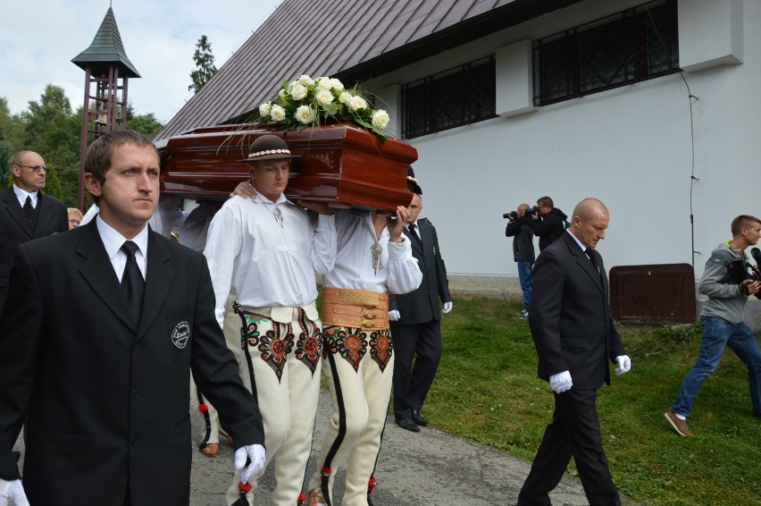 Pogrzeb byłego arcybiskupa Józefa Wesołowskiego w Czorsztynie [ZDJĘCIA]