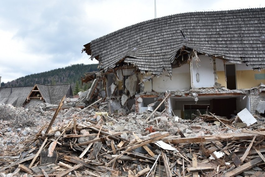 Łysa Polana. Burzą byłe przejście graniczne [ZDJĘCIA]