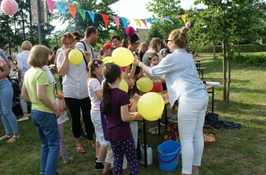 "Godziny dla rodziny" w Oleśnicy: Przy szkole podstawowej odbył się rodzinny festyn integracyjny (FOTO)