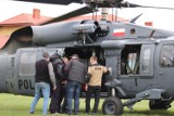 Policyjny śmigłowiec Black Hawk szuka zaginionej mieszkanki Sulejowa ZDJĘCIA