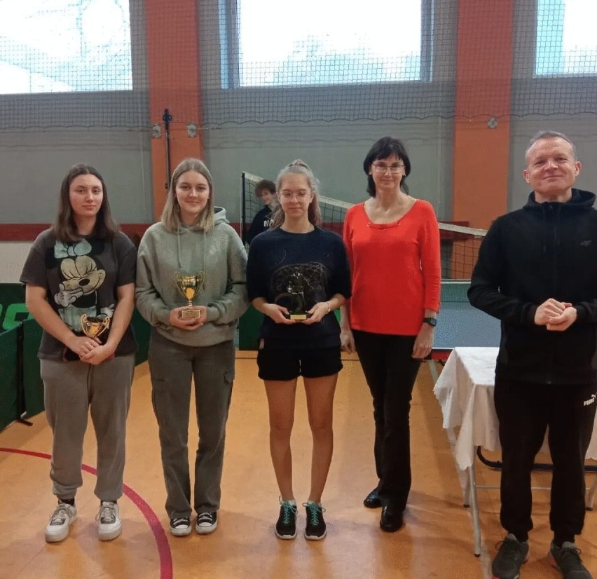 W złotowskim I LO rozegrano mistrzostwa tenisa stołowego z okazji minionego Narodowego Święta Niepodległości