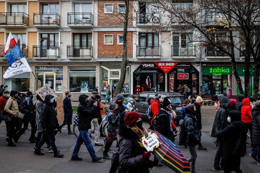 Demonstracja w Gdańsku. 21.11.2020 r. Krzyczeli „Dość” pod...