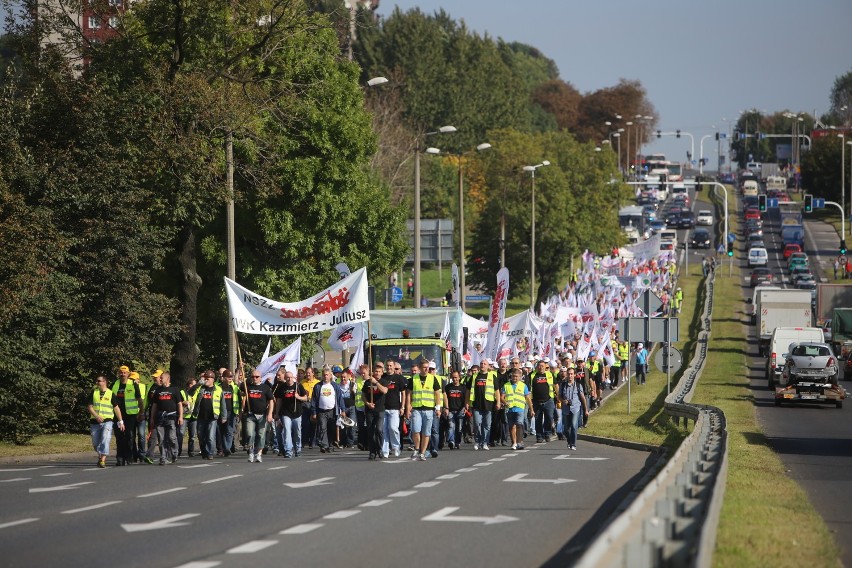 Protest górników w Sosnowcu i Katowicach [DUŻO ZDJĘĆ]