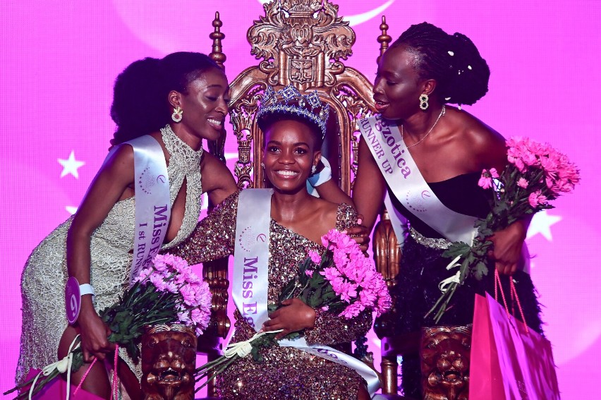 Wygrała Miss z numerem 6 - Sinqobile Mpofu z Zimbabwe.