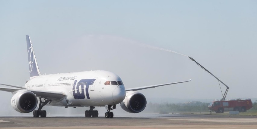Lotnisko w Jasionce przygotowuje się na wznowienie lotów. Połączenia zapowiada LOT i Ryanair