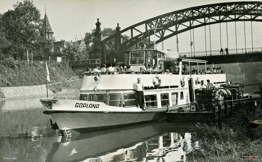 Zobacz, jakie statki pływały po Odrze we Wrocławiu w czasach PRL-u (ZDJĘCIA) 