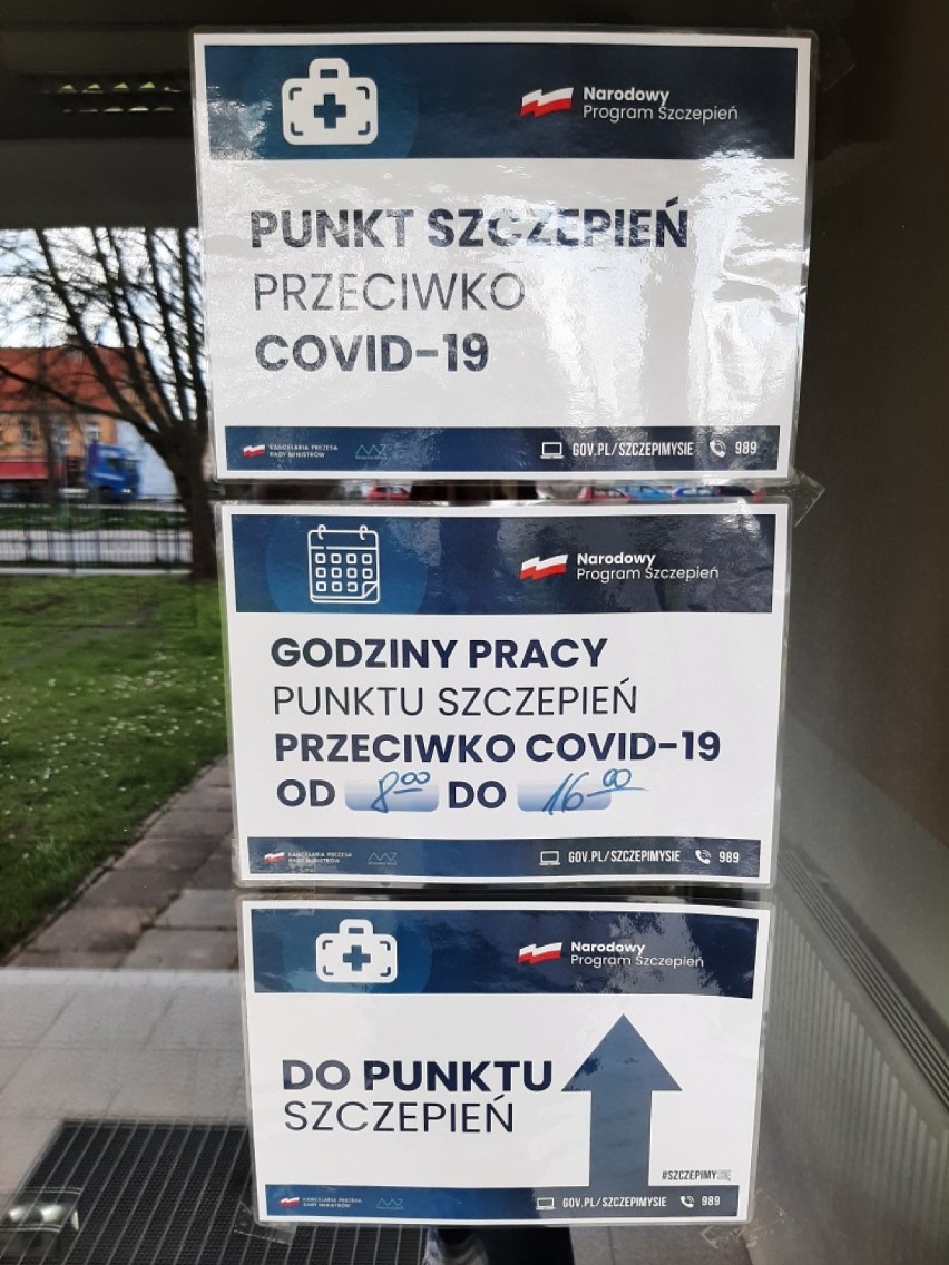 Punkt Szczepień Powszechnych w pow. gdańskim powstaje w Pruszczu. W budynku ZSOiO trwają przygotowania |ZDJĘCIA