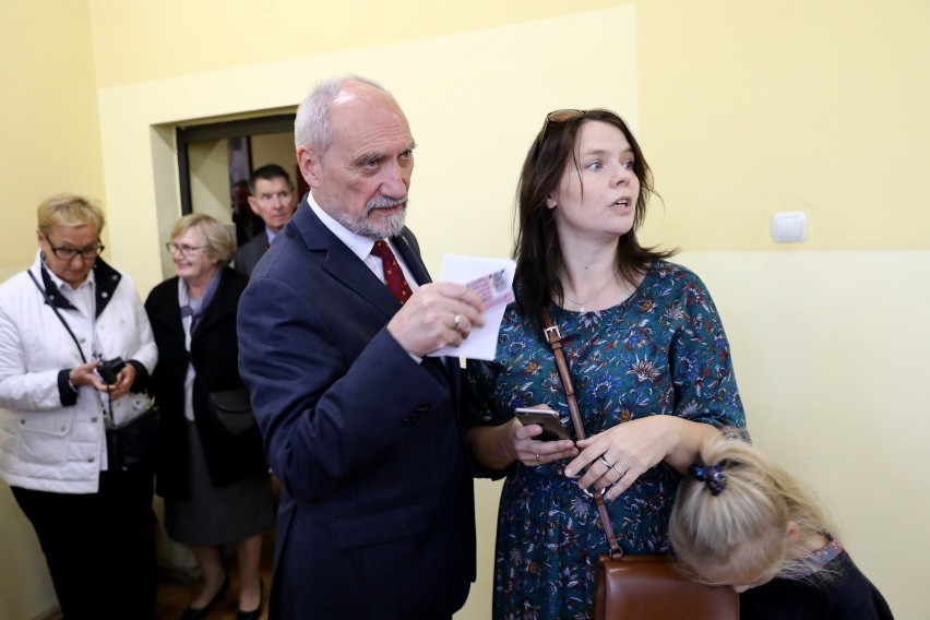 Wybory 2019 w Piotrkowie. Politycy głosują