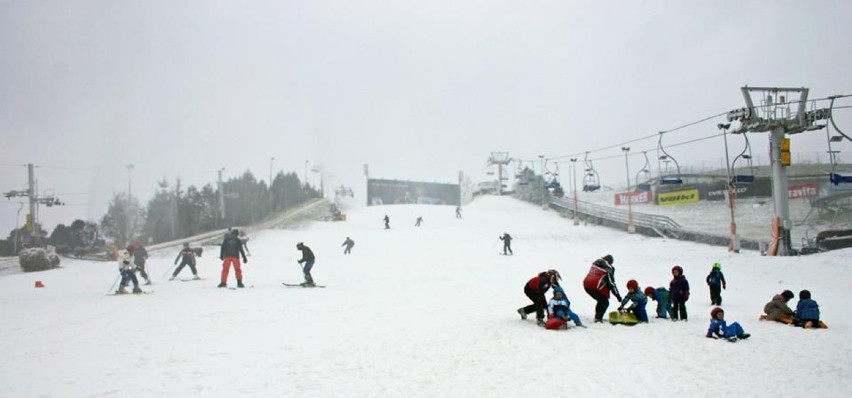 Śnieg na stoku Malta Ski