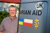 Kevin Roddam z Wielkiej Brytanii od miesiąca przebywa na Podkarpaciu i stąd busem wozi dary na Ukrainę