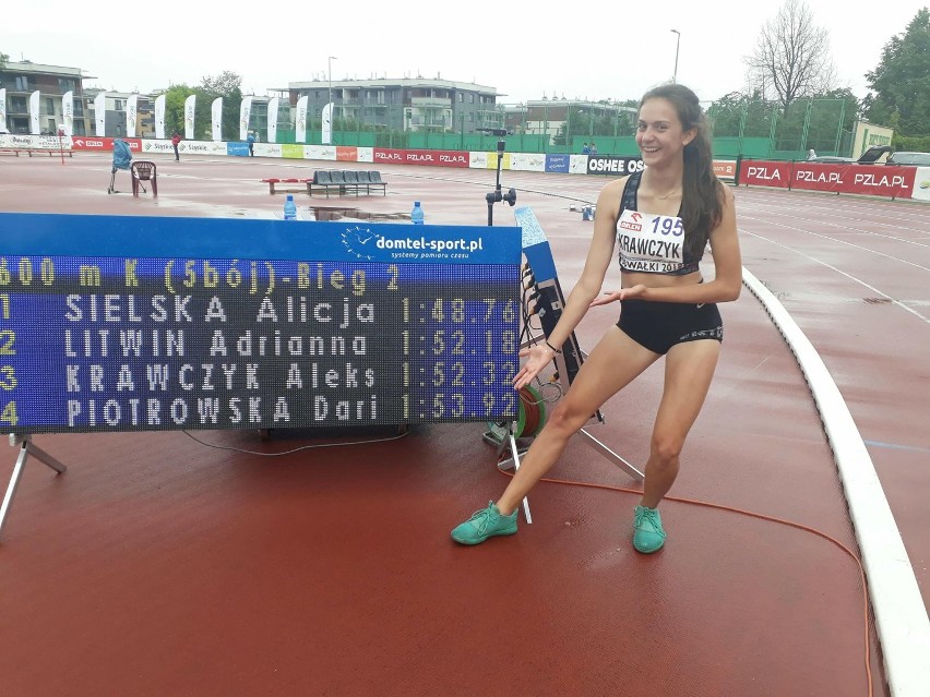 Aleksandra Krawczyk z MKS brązową medalistką mistrzostw...