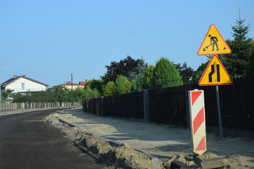 Czy drogowcy zdążą na czas z przebudową drogi w  Szynkielowie i Konopnicy?[FOTO]