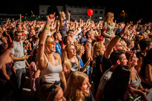 Tak mieszkańcy Wodzisławia bawili się na zeszłorocznym reggae festiwalu.