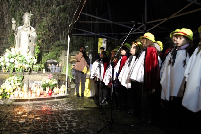 Uroczystości w Bełchatowie w 18. rocznicę śmierci papieża, św. Jana Pawła II