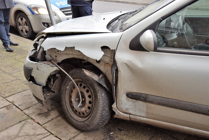 Wypadek na ulicy Młynarskiej. Kierowcy trafili do szpitala