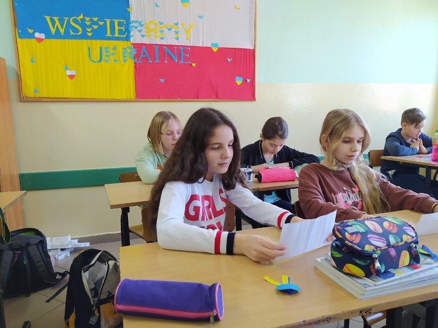 Szkoła w Marzeninie obchodziła Dzień Solidarności z Ukrainą