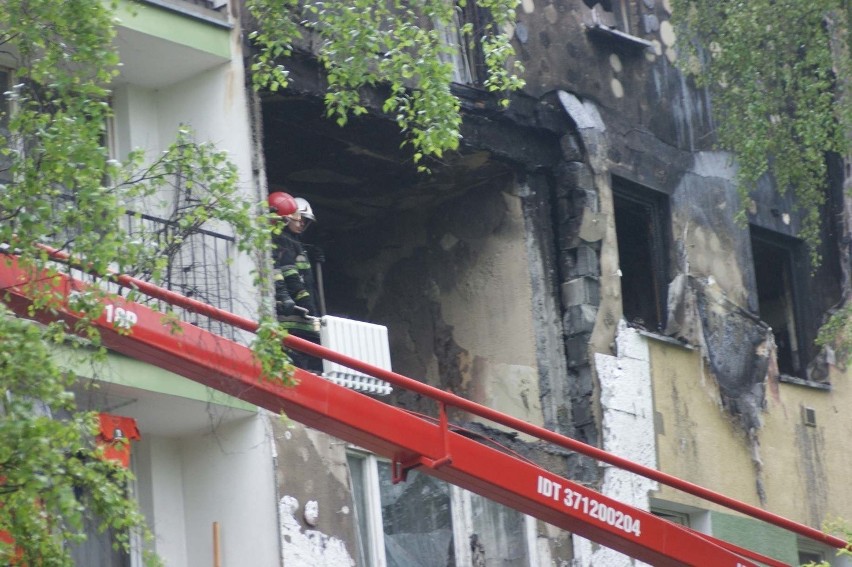 Pożar po wybuchu gazu w bloku w Nowym Targu.