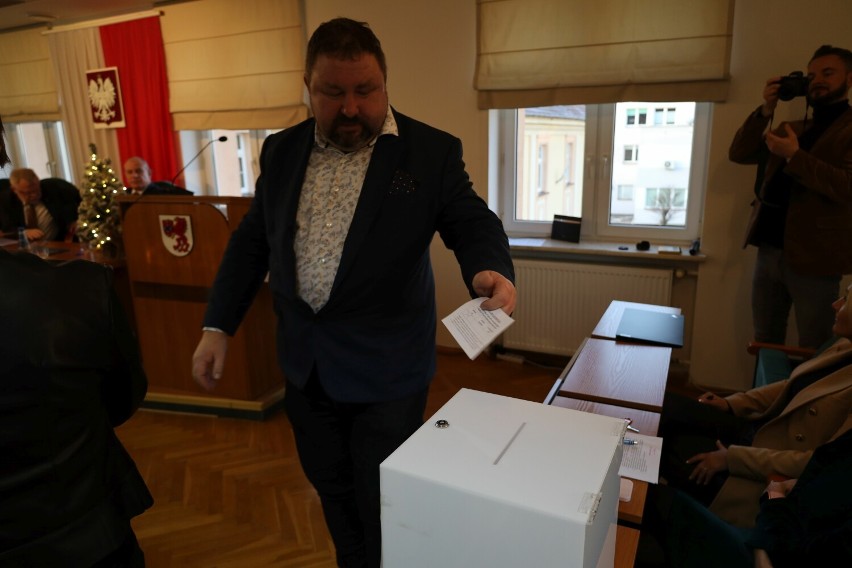 Głosuje Grzegorz Grondys z KO