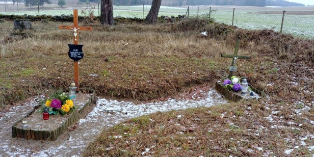 Groby Polaków pomordowanych przez Niemców i Sowietów rozsiane są całym powiecie szczecineckim