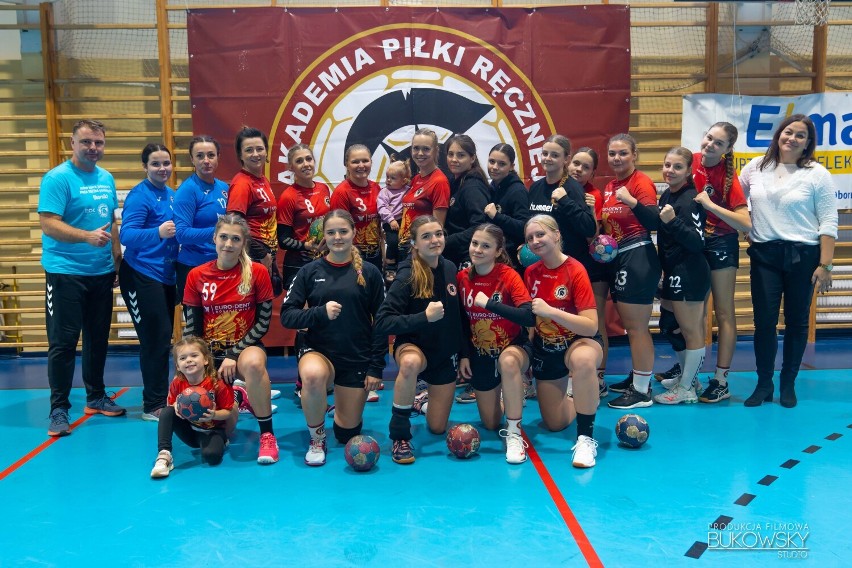 Turniej piłki ręcznej w Obornikach. Gladiatorki pokonały zespół z Kcynii i Poznania