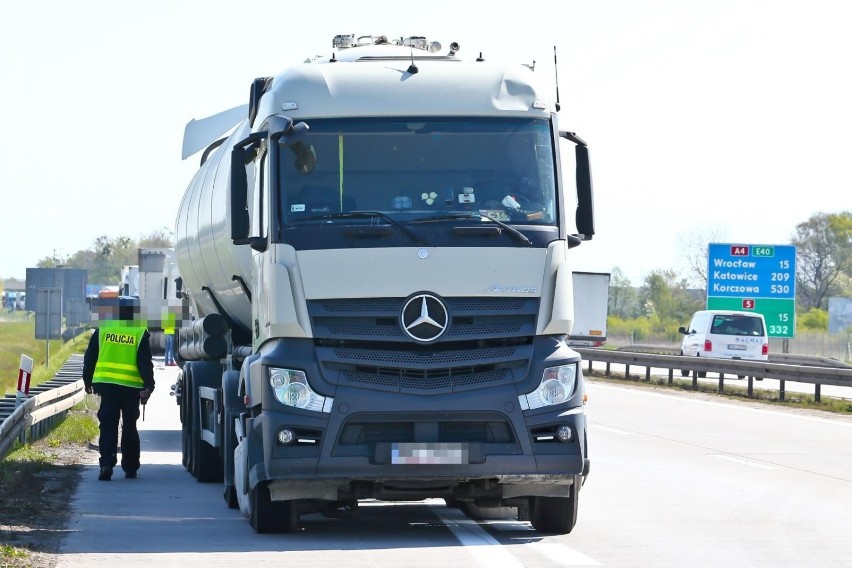 Zakazy ruchu dla ciężarówek o DMC powyżej 12 ton obowiązują...
