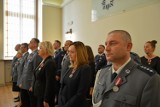 Uroczysta zbiórka opolskich policjantów i Dzień Służby Cywilnej. Wręczono odznaczenia, medale i nagrody [ZDJĘCIA]