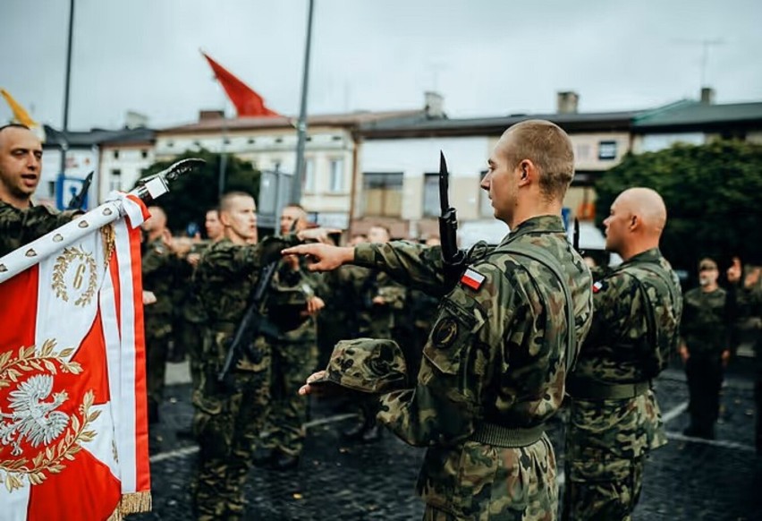 Przysięga wojskowa żołnierzy 9. Łódzkiej Brygady Obrony...