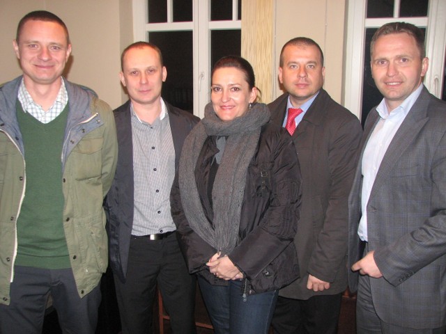 Od lewej: Piotr Olszewski, Marcin Wadas, Agnieszka Kacprowicz, Radosław Rogiewicz, Piotr Linowiecki