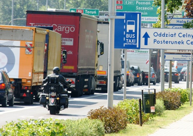 W Bydgoszczy jest kilkanaście buspasów. Motocykliści mogą korzystać z większości, ale są wyjątki.