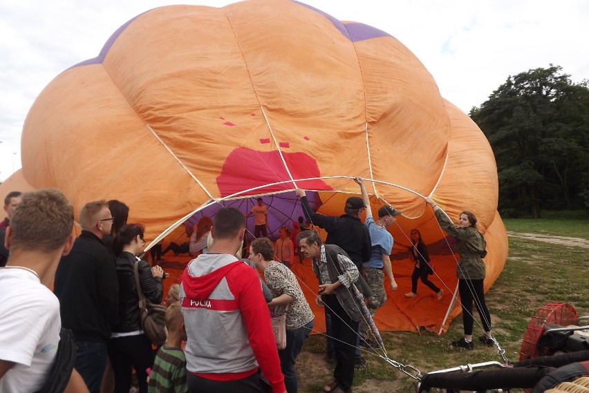 Balony nie poleciały. Był tylko pokaz 