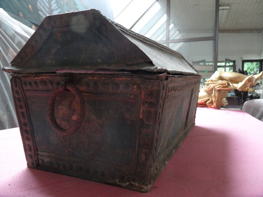 Historia dziecięcego sarkofagu Promnitzów. Odkrywamy tajemnice