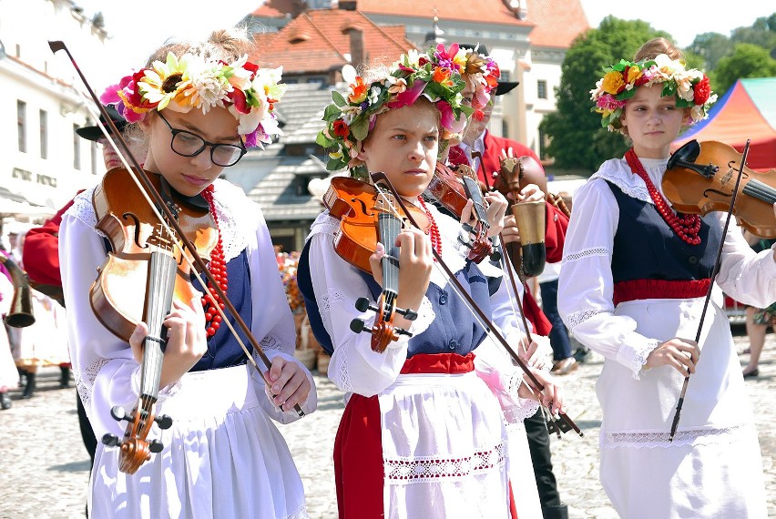 "Baszty" rozdane. W Kazimierzu Dolnym zaprezentowało się 800 twórców ludowych (ZDJĘCIA)