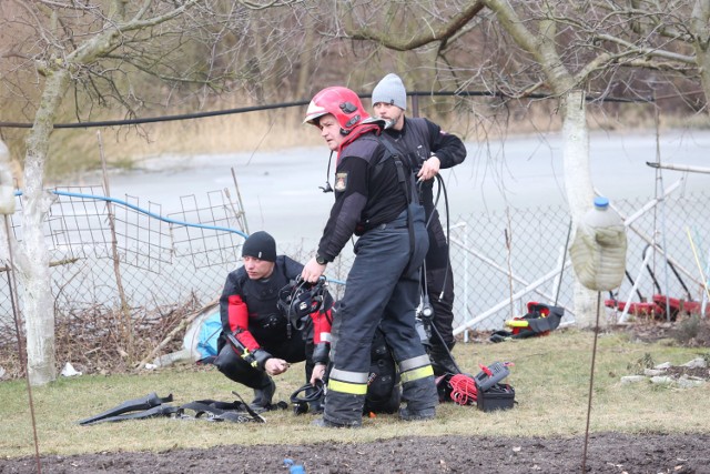 Szczecin: Tragiczny finał zabawy na lodzie. Chłopcy nie żyją