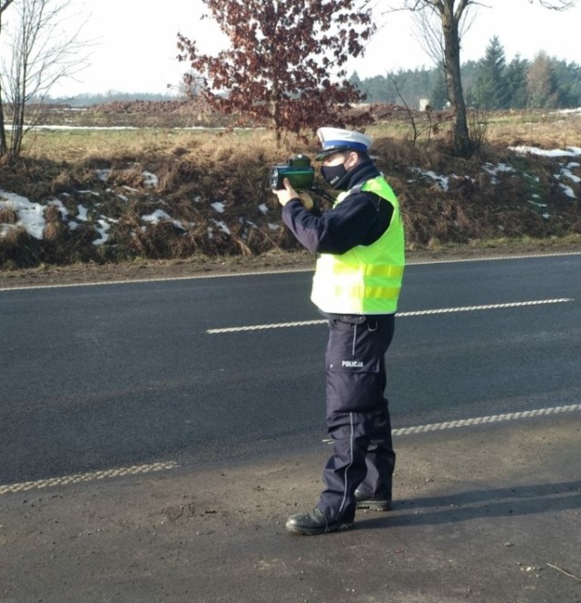 25 lutego na terenie powiatu świeckiego policja zanotowała 60 przypadków przekroczenia prędkości przez kierujących