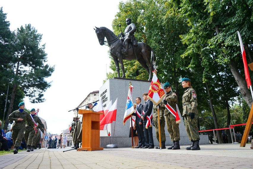 Święto Wojska Polskiego i 100. rocznica Bitwy Warszawskiej pod pomnikiem Józefa Piłsudskiego w Rzeszowie