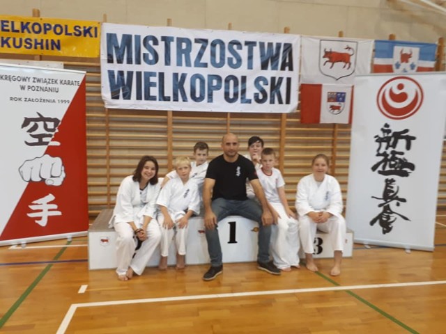 Sukcesy młodych sportowców z Pałuckiego Klubu Kyokushin Karate w Żninie