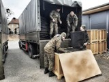 Żołnierze 12 WBOT pomagają uchodźcom z Ukrainy