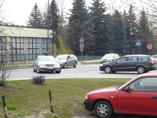 Newralgiczne skrzyżowanie na Brzeźnickiej, z ulicą Batorego