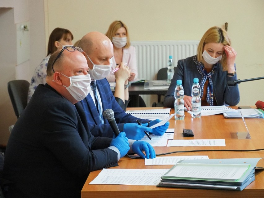 Burmistrz Kraśnika podsumował dotychczasowe działania miasta związane z epidemią. Zobacz galerię zdjęć 
