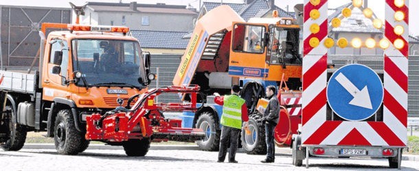 KRÓTKO: Zobacz archiwalne zdjęcia z budowy autostrady A1. Jak żyło się Wam bez tej drogi?