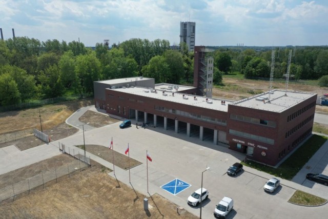 Nowa strażnica w Bytomiu jest już gotowa. Zobacz kolejne zdjęcia. Przesuwaj zdjęcia w prawo - naciśnij strzałkę lub przycisk NASTĘPNE >>>