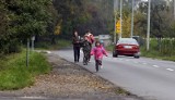 Legnica: Dzieci muszą chodzić do szkoły po jezdni