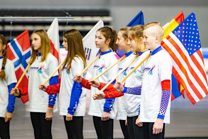 Mistrzostwa Świata Juniorów rozpoczęły się w Arenie Lodowej w Tomaszowie Maz. [ZDJĘCIA]